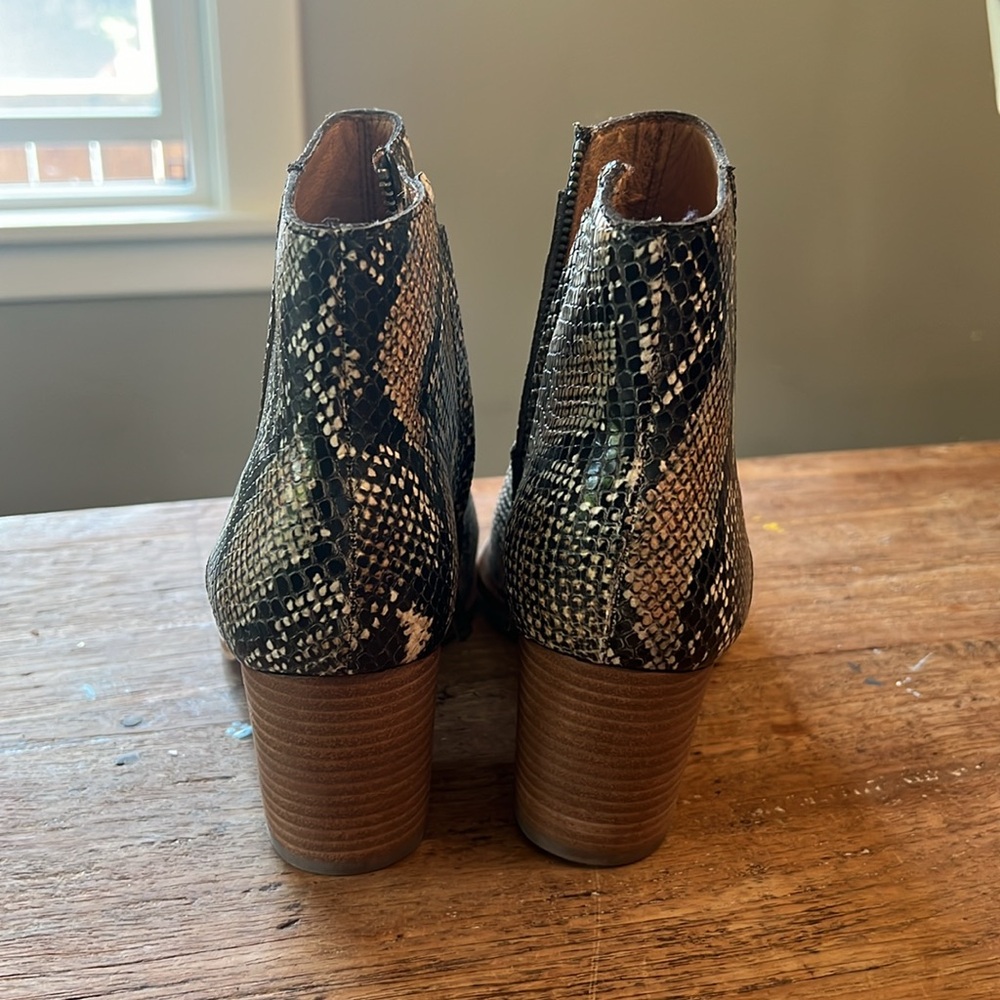ANY 5 ITEMS $100 Madewell snakeskin booties - Picture 3 of 4